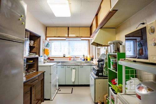 ห้องครัว, Rishiri Antique Inn near สนามบินริชิริ