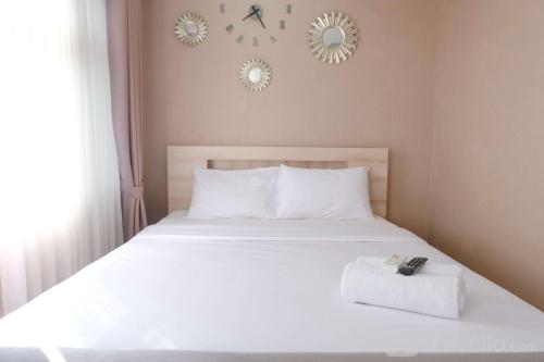 Spacious Studio with Extra Room at Grand Asia Afrika Apartment By Travelio, Bandung