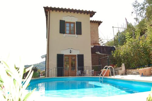  Casa Ulqini, Pension in Bagni di Lucca