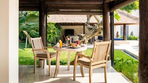 Villa Kubu Dewi Sri by Villa Finder - image 4