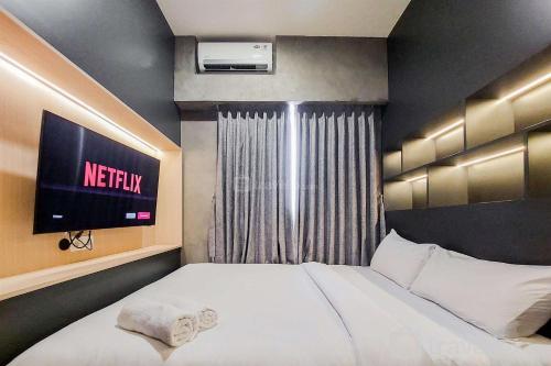 Well Furnished and Cozy 2BR Sky House BSD Apartment By Travelio, Tangerang