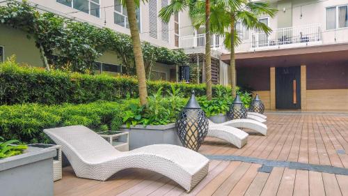 Comfortable and Good Studio Bogor Icon Apartment By Travelio