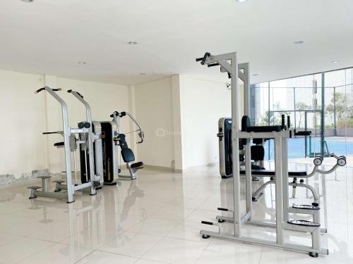 Simply Look Studio at 53th Floor Pollux Chadstone Apartment By Travelio