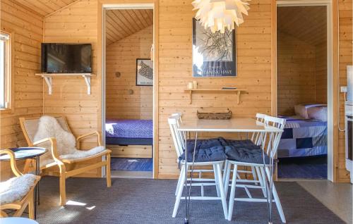 2 Bedroom Amazing Home In Nexø in Snogebaek