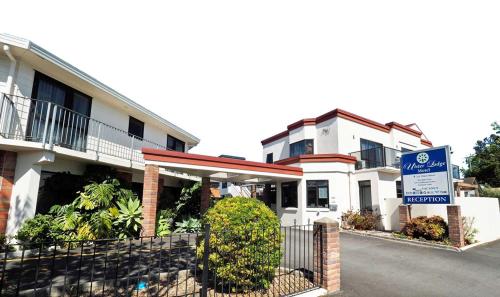 . Ulster Lodge Motel
