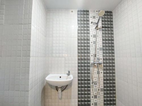 Studio Apartment image 7