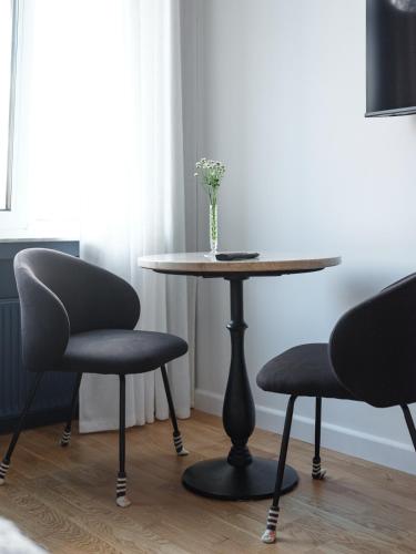 MIRO Rooms Center - quiet chic, self check-in 4
