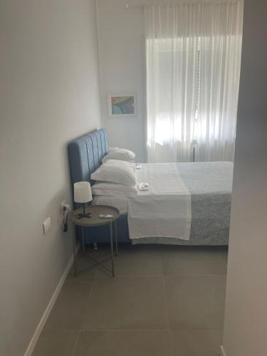 Milano City centre PORTA ROMANA SUITE with FREE PARKING GARAGE - newly COZY 2 bedrooms apartment with 2 bathrooms living room fully equipped kitchen and washing machine Smart tv - SUBWAY METRO 3 stops to Duomo, Milán (fotografie 5)