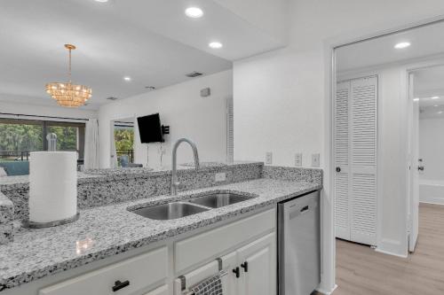 Golf and Tennis Community-Course Views-Corner Unit in Wesley Chapel, USA