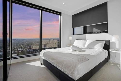 Light & lofty Uninterrupted 180 degree View 2B2B1C