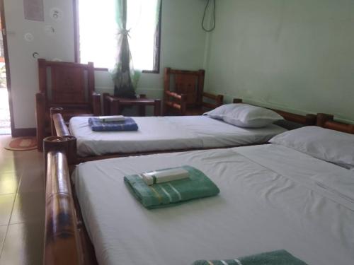 2 double beds