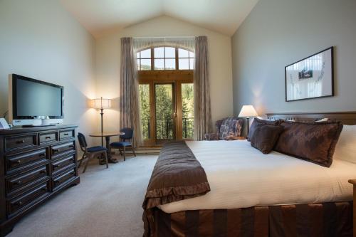 The Inn at Solitude - image 8