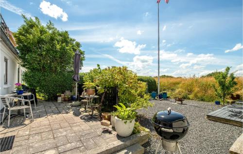 Garden, Two-Bedroom Holiday Home In Haderslev in Aro