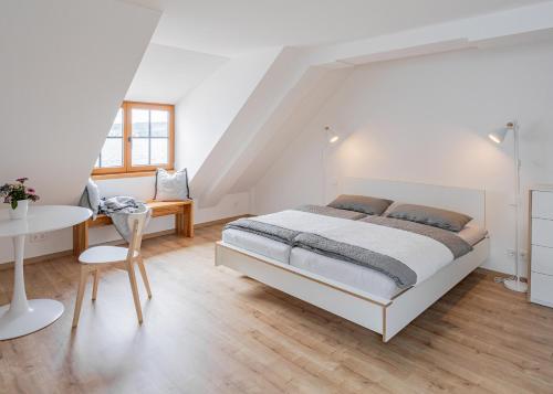 Ferienwohnungen SEEELF - Luv Stay in Überlingen, Deutschland