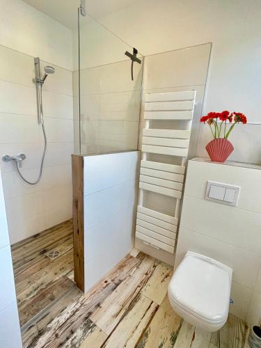 Gustava 30 Gustava 30