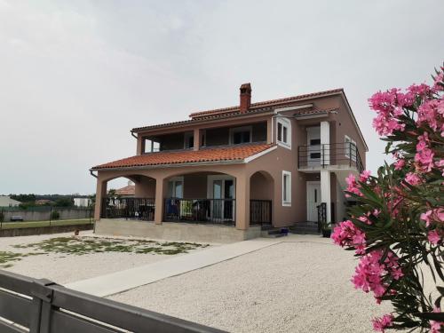 Apartment Sofija, Galižana