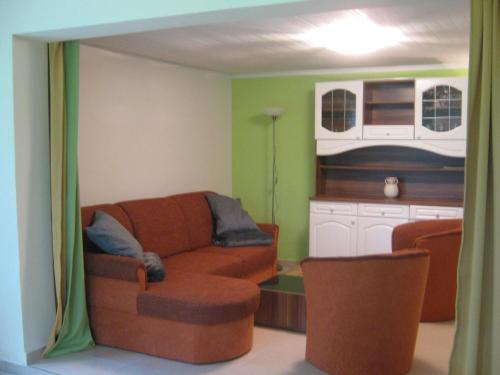 Gemütlicher Ferienbungalow mit eigenem Ruderboot (Gemutlicher Ferienbungalow mit eigenem Ruderboot) in Crivitz