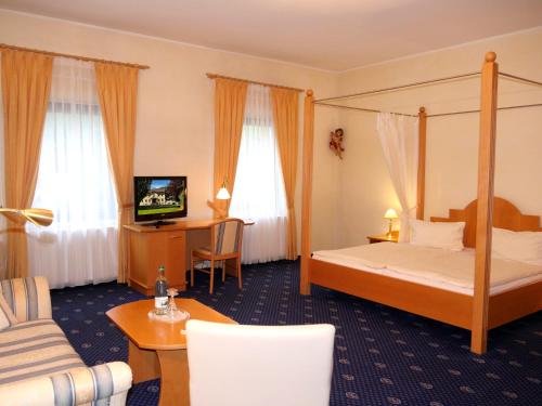 1 queen bed