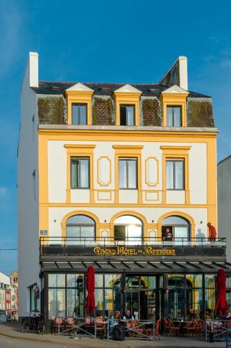 Location g�te, chambres d'hotes Grand H&ocirc;tel de Bretagne dans le d�partement Morbihan 56