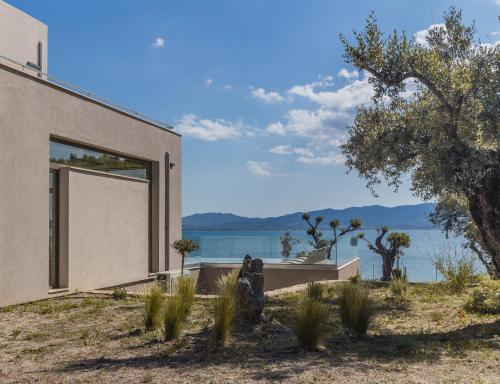 Exterior view, Presidential Beach Villa in Kedro (Lesvos)