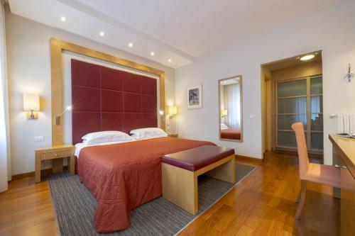 1 queen bed
