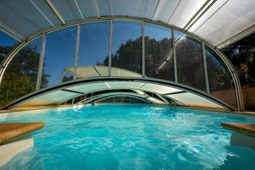 Peldbaseins, La Maison de l'écolieu du Turc - Piscine partagée (La Maison de l'ecolieu du Turc - Piscine partagee) in Le Mas-d'Agenais