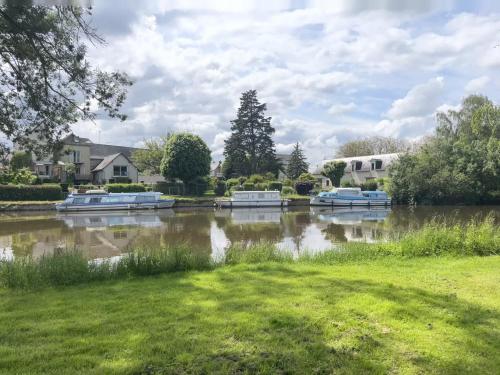 Skats, Camping du Lion d'Angers in Montreuil-sur-Maine