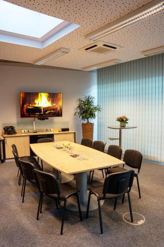 OfficePoint - Konferenzraum - keine Übernachtung!, Hargesheim