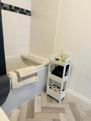 Picture of Spacious City Centre 2 Bedroom Apartment - Lt Apartment