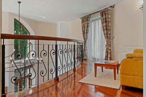 Instalaciones, Wine Cellar Villa with Beautiful Garden in Sinaia - Busteni in Poiana Tapului