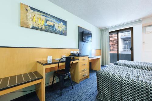 Comfort Inn & Suites Goodearth Perth Room Type - Superior Studio Twin Suite