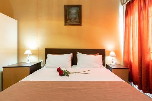 2 twin beds