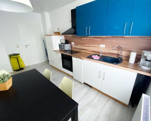 One-Bedroom Apartment with Shower