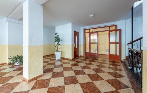 One-Bedroom Apartment image 6