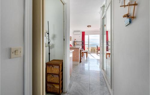 One-Bedroom Apartment image 4