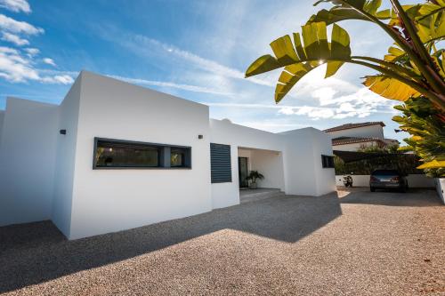 ทัศนียภาพภายนอกโรงแรม, Casa Eivissa - Stunning modern villa in Javea, perfect for a family break in บาเย เดลซอล