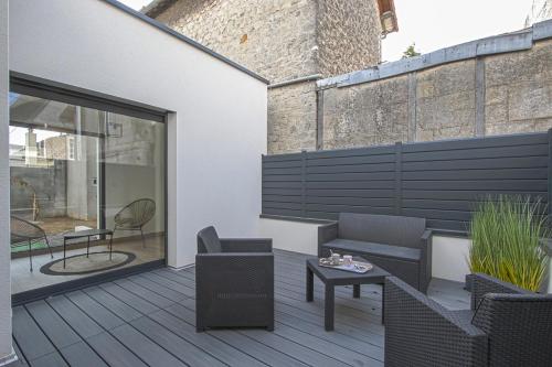 Quijote, Maison moderne avec terrasse à Caen (Quijote, Maison moderne avec terrasse a Caen) in La Grace De Dieu