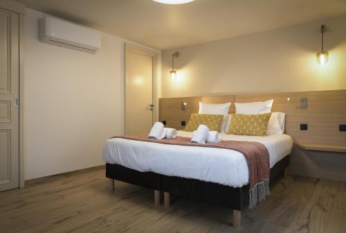 1 double bed