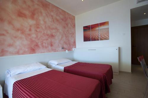 Hotel Capo Sud - Tap to explore photos