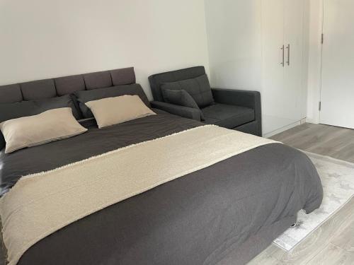 Studio Flat Private Shower Wc and Kitchenette, Londyn