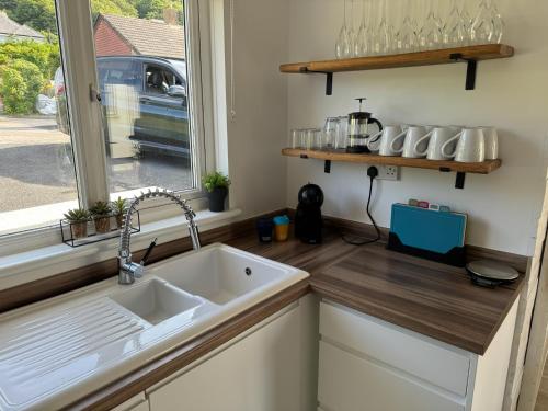 кухня, Cosy home in Westward Ho! in Байдфорд