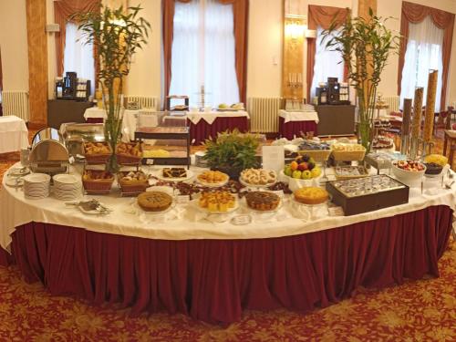 Palace Grand Hotel Varese - image 14