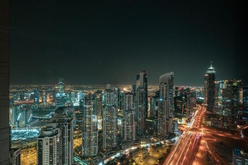 SmartStay at Paramount Tower - Sea and Downtown Views - Infinity Pool - Modern Luxury Residences - image 14