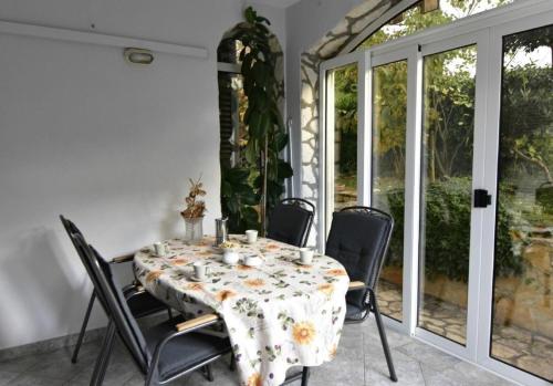 Wohnung in Zambratija mit Gemeinsamem Grill, Zambratija (Foto 10)