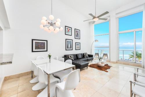 Oceanfront Loft at Castle Beach Club -M15 in Miami Beach, USA