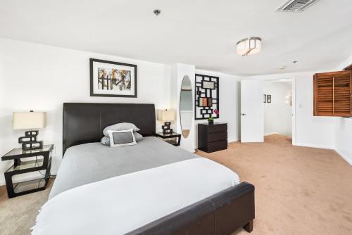 Oceanfront Loft at Castle Beach Club -M15 in Miami Beach, USA