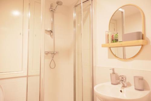City Centre - Modern Apartment, Liverpool (photo 4)
