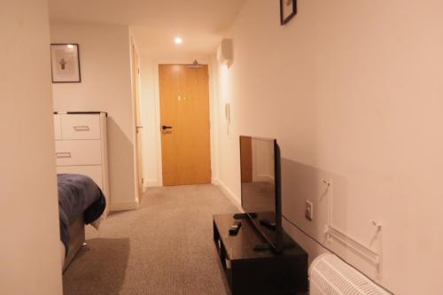 City Centre - Modern Apartment, Liverpool (photo 9)