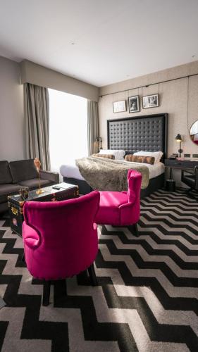 room detail thumbnail 1