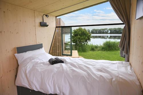 Sleep Space 1 - Green Tiny Spot Eider in Süderstapel, Deutschland